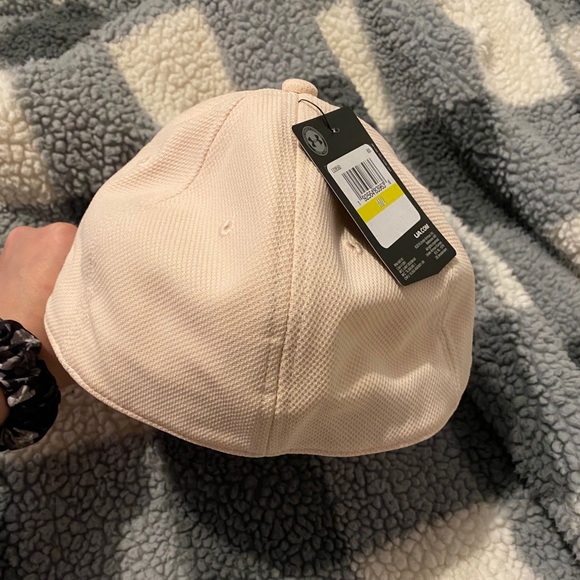Women’s Under Armour Ball Cap M/L baby pink - Picture 2 of 11